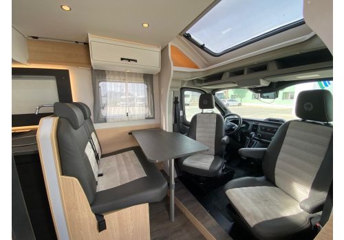 Low Profile Motorhome SUNLIGHT T 670 S en Sale Occasion