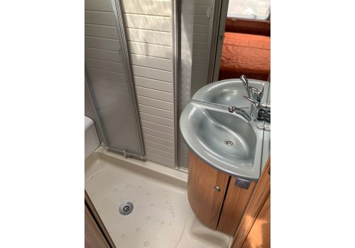 Integral Motorhome BURSTNER Aviano I 684 en Sale Occasion