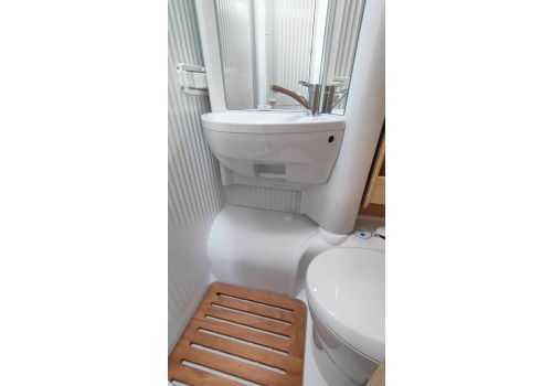 Low Profile Motorhome SUNLIGHT V60 en Sale Occasion