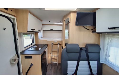 Low Profile Motorhome SUNLIGHT V60 en Sale Occasion