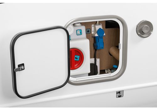 Low Profile Motorhome DETHLEFFS 4-travel T 7156-4 modelo 2017 en Sale Occasion