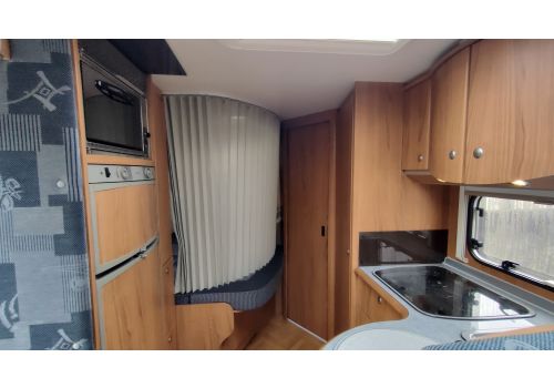 Low Profile Motorhome BURSTNER T625 en Sale Occasion