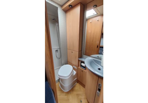 Low Profile Motorhome BURSTNER T625 en Sale Occasion