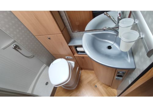 Low Profile Motorhome BURSTNER T625 en Sale Occasion