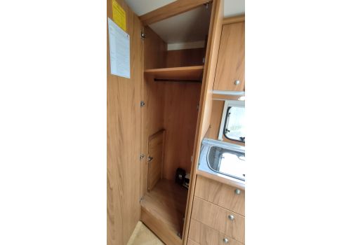 Low Profile Motorhome BURSTNER T625 en Sale Occasion