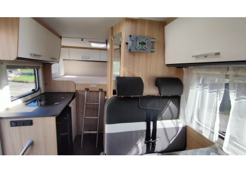 Low Profile Motorhome SUNLIGHT V60 en Sale Occasion