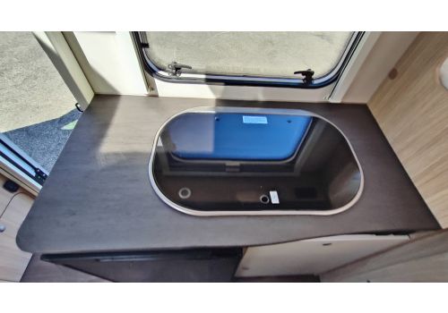 Low Profile Motorhome SUNLIGHT V60 en Sale Occasion
