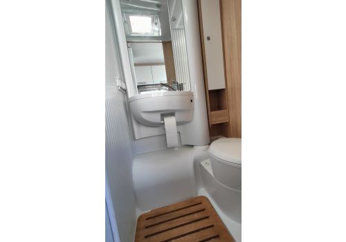 Low Profile Motorhome SUNLIGHT V60 en Sale Occasion