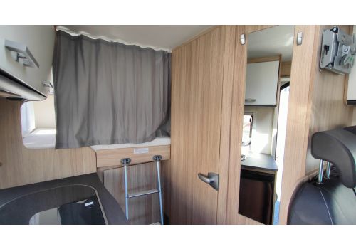 Low Profile Motorhome SUNLIGHT V60 en Sale Occasion
