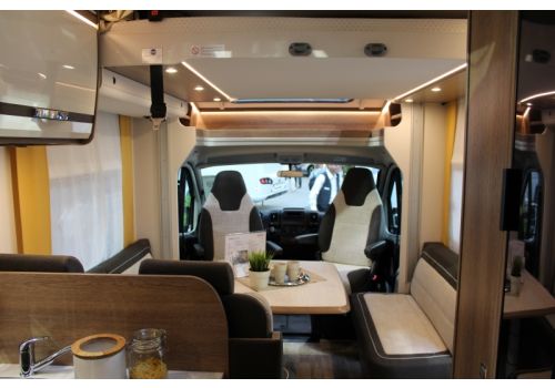 Low Profile Motorhome DETHLEFFS Dethleffs Trend T 6767 modelo 2018 en Sale Occasion