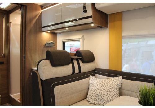 Low Profile Motorhome DETHLEFFS Dethleffs Trend T 6767 modelo 2018 en Sale Occasion