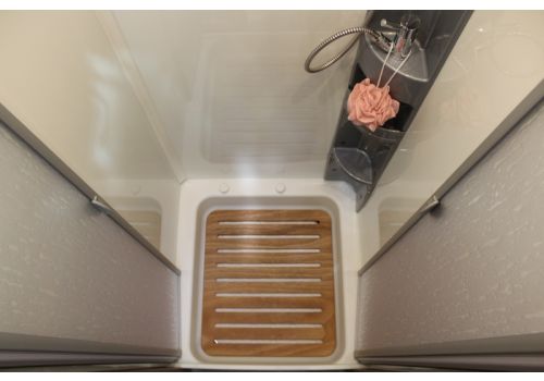 Low Profile Motorhome DETHLEFFS Dethleffs Trend T 6767 modelo 2018 en Sale Occasion