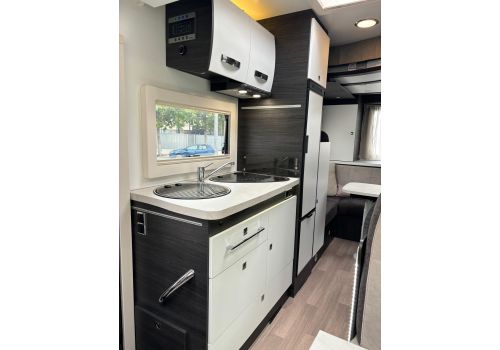 Low Profile Motorhome BENIMAR Benimar Mileo 282 en Sale Occasion
