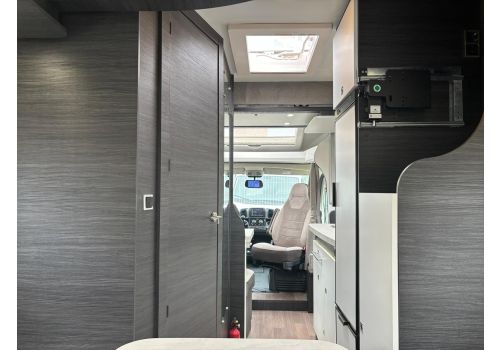 Low Profile Motorhome BENIMAR Benimar Mileo 282 en Sale Occasion
