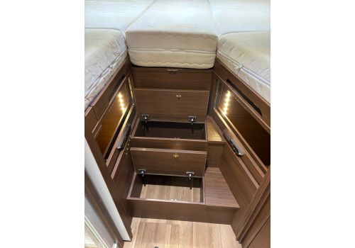 Integral Motorhome NIESMANN BISCHOFF Arto 88 LE en Sale Occasion