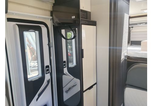 Low Profile Motorhome ROLLER TEAM Kronos 265 TL en Sale Occasion