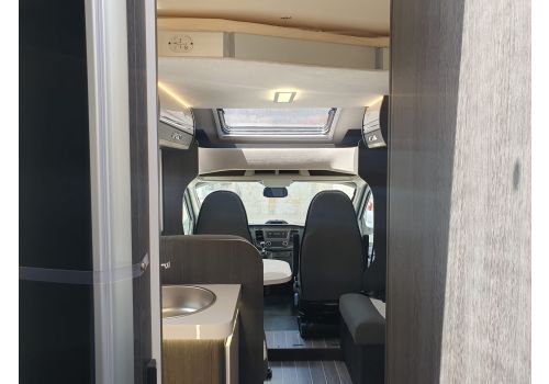 Low Profile Motorhome ROLLER TEAM Kronos 265 TL en Sale Occasion