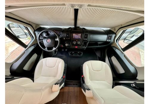 Low Profile Motorhome BURSTNER Lyseo Privilege T 700 en Sale Occasion