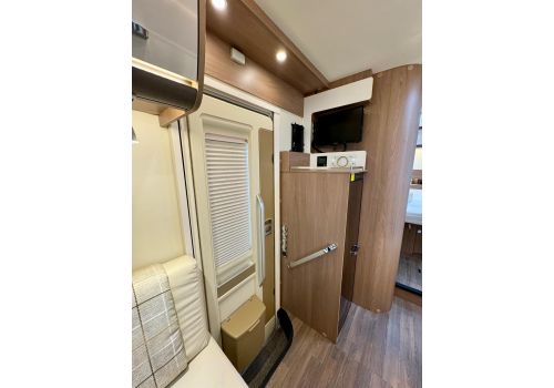 Low Profile Motorhome BURSTNER Lyseo Privilege T 700 en Sale Occasion