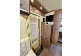 Low Profile Motorhome BURSTNER Lyseo Privilege T 700 in Sale Occasion