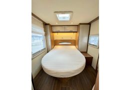 Low Profile Motorhome BURSTNER Lyseo Privilege T 700 in Sale Occasion