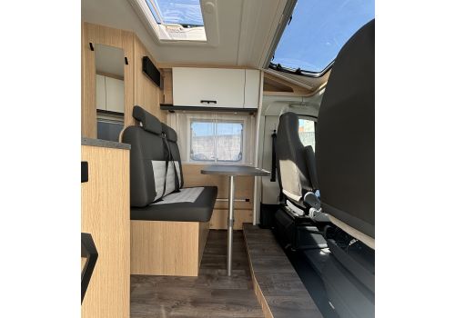 Low Profile Motorhome SUNLIGHT V69 en Rent