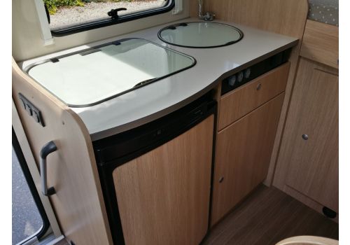 Low Profile Motorhome SUNLIGHT T-60 modelo 2016 en Sale Occasion