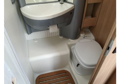 Low Profile Motorhome SUNLIGHT T-60 modelo 2016 en Sale Occasion