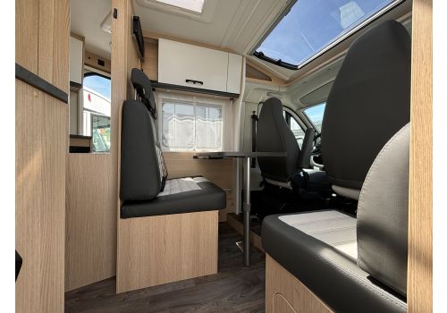 Low Profile Motorhome SUNLIGHT V60 Modelo 2024 en Catalog