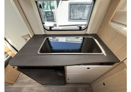 Low Profile Motorhome SUNLIGHT V60 Modelo 2024 en Catalog