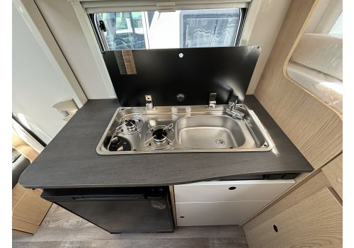 Low Profile Motorhome SUNLIGHT V60 Modelo 2024 en Catalog