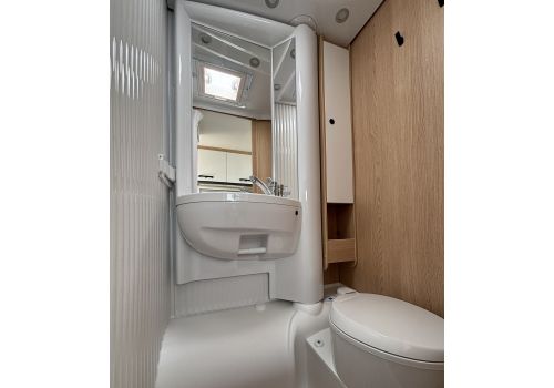 Low Profile Motorhome SUNLIGHT V60 Modelo 2024 en Catalog