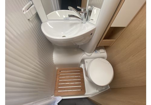 Low Profile Motorhome SUNLIGHT V60 en Sale Occasion
