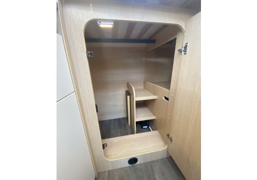 Low Profile Motorhome SUNLIGHT V60 en Sale Occasion