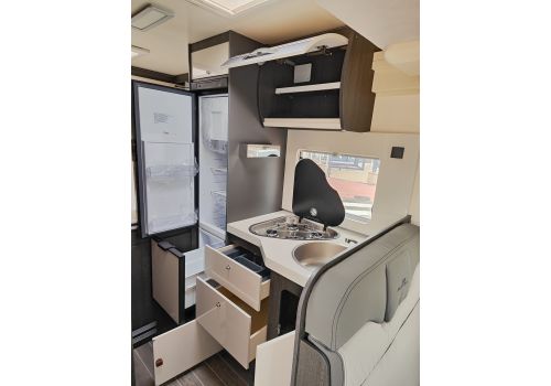 Low Profile Motorhome ROLLER TEAM Kronos 294 TL en Sale Occasion