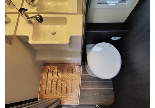 Low Profile Motorhome ROLLER TEAM Kronos 294 TL en Sale Occasion