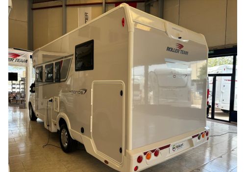 Low Profile Motorhome ROLLER TEAM Kronos Advance 267 TL en Sale Occasion