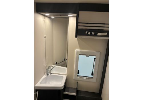 Low Profile Motorhome ROLLER TEAM Kronos Advance 267 TL en Sale Occasion