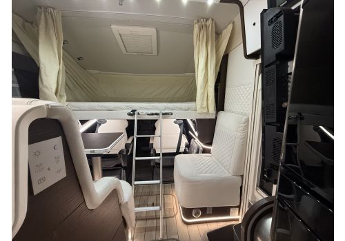 Integral Motorhome MOBILVETTA Desing 8 K Yacht Tekno en Sale Occasion
