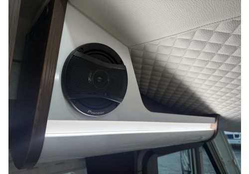 Integral Motorhome MOBILVETTA Desing 8 K Yacht Tekno en Sale Occasion