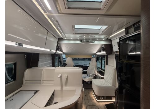 Integral Motorhome MOBILVETTA Desing 8 K Yacht Tekno en Sale Occasion