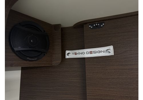 Integral Motorhome MOBILVETTA Desing 8 K Yacht Tekno en Sale Occasion