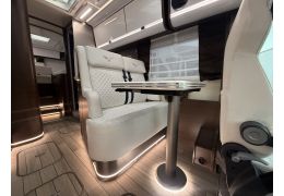 Integral Motorhome MOBILVETTA Desing 8 K Yacht Tekno in Sale Occasion