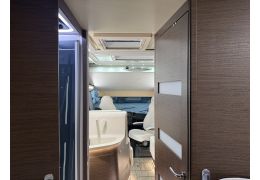 Integral Motorhome MOBILVETTA Desing 8 K Yacht Tekno in Sale Occasion