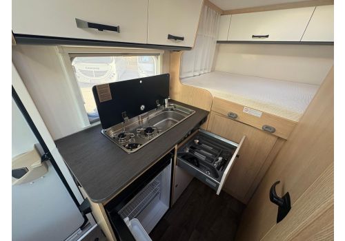 Low Profile Motorhome SUNLIGHT V60 en Sale Occasion