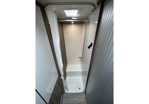 Low Profile Motorhome ROLLER TEAM Kronos 230 TL FIT en Sale Occasion