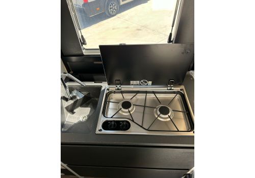 Low Profile Motorhome MOBILVETTA Kea Kompakt 64 en Rent