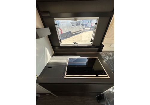 Low Profile Motorhome MOBILVETTA Kea Kompakt 64 en Rent