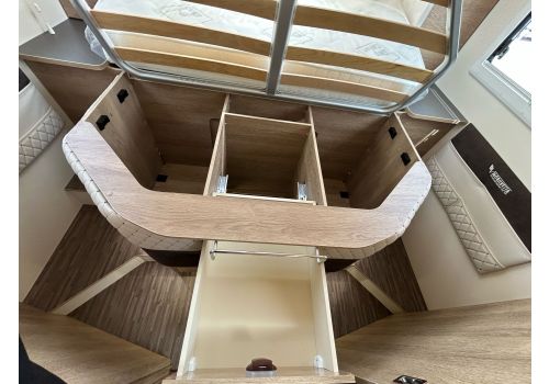 Integral Motorhome MOBILVETTA Kea I 90 en Sale Occasion