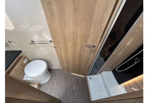 Integral Motorhome MOBILVETTA Kea I 90 en Sale Occasion